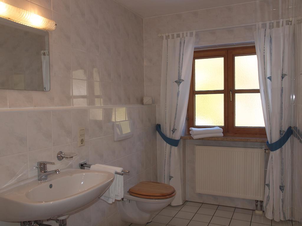 Alpenresidenz Chiemgau Apartamento Schleching Quarto foto