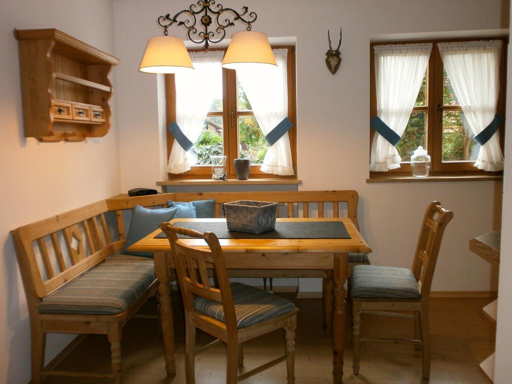 Alpenresidenz Chiemgau Apartamento Schleching Quarto foto