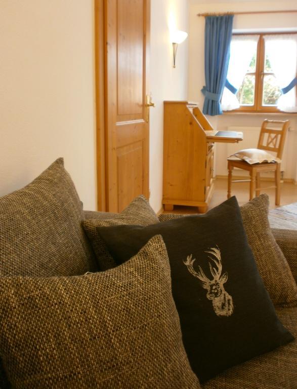 Alpenresidenz Chiemgau Apartamento Schleching Quarto foto